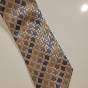 Kenneth Cole Reaction Silk Tie